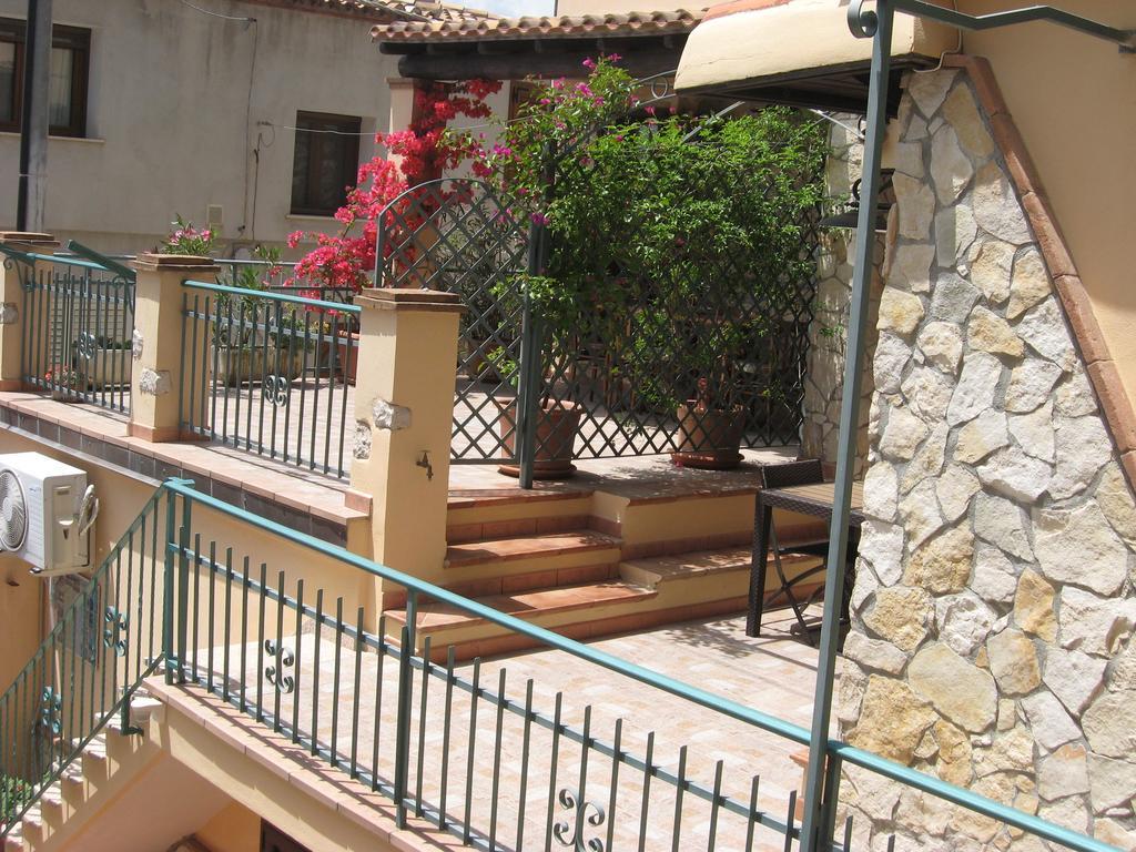 B&B Issicoro เบาเนย์ ภายนอก รูปภาพ