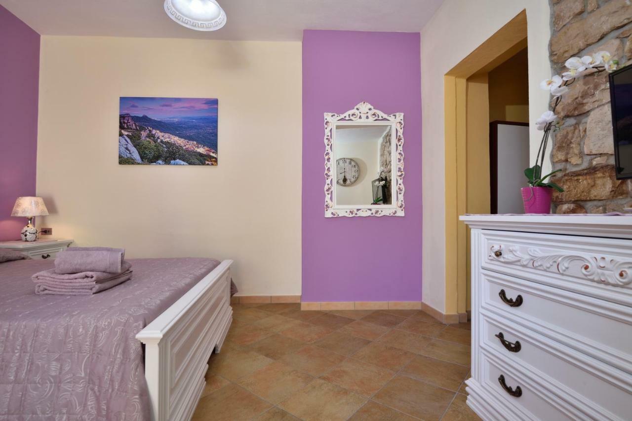 B&B Issicoro เบาเนย์ ภายนอก รูปภาพ